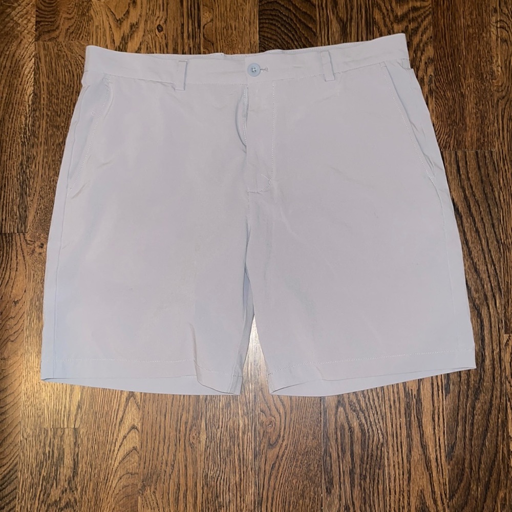 Vineyard Vines shorts
